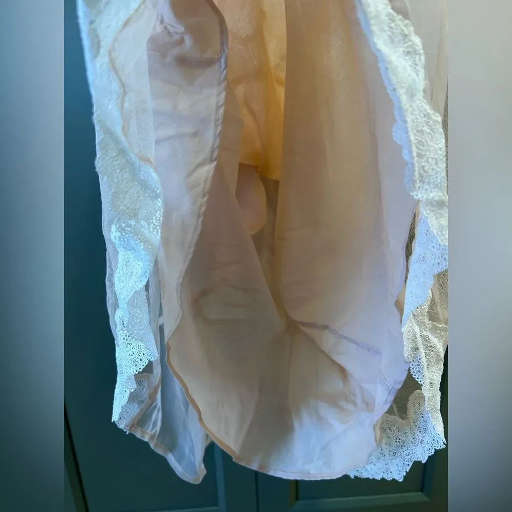 Victoria’s Secret Light Pink Lace Trim 2 Piece Nightgown - Picture 6 of 9